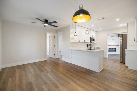 Villa ou maison à vendre à Pinellas Park, Floride: 3 chambres, 104.42 m2 № 2230046 - photo 14