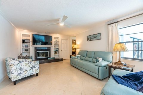 Casa en alquiler en Apollo Beach, Florida, 3 dormitorios, 166.39 m2 № 242136 - foto 13