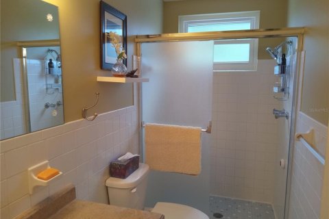 Condo in Clearwater, Florida, 2 bedrooms  № 2150035 - photo 15