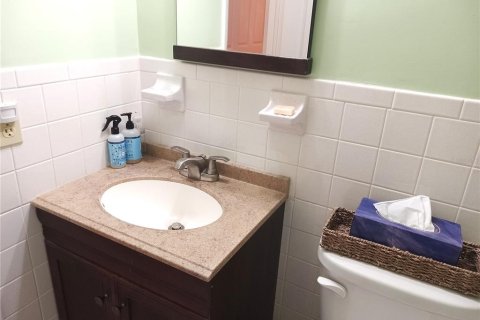 Condo in Clearwater, Florida, 2 bedrooms  № 2150035 - photo 23