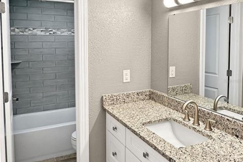 Condo in Altamonte Springs, Florida, 2 bedrooms  № 1629770 - photo 11