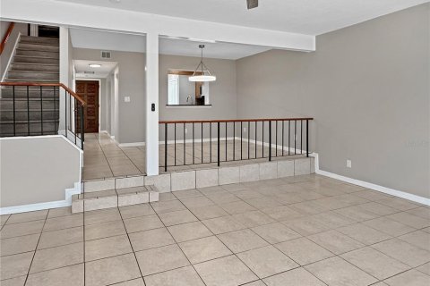 Condo in Altamonte Springs, Florida, 2 bedrooms  № 1629770 - photo 7