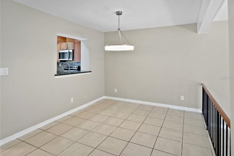 Condo in Altamonte Springs, Florida, 2 bedrooms  № 1629770 - photo 5