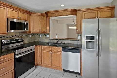 Condo in Altamonte Springs, Florida, 2 bedrooms  № 1629770 - photo 3