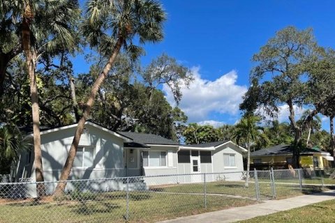 Villa ou maison à Saint Petersburg, Floride 3 chambres, 138.42 m2 № 2342680