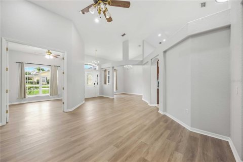 Villa ou maison à vendre à Lakeland, Floride: 3 chambres, 306.95 m2 № 2408343 - photo 4