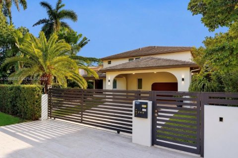 Villa ou maison à Miami Beach, Floride 4 chambres, 310.11 m2 № 2252477