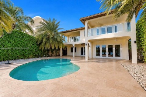 Villa ou maison à louer à Miami Beach, Floride: 4 chambres, 310.11 m2 № 2252477 - photo 7