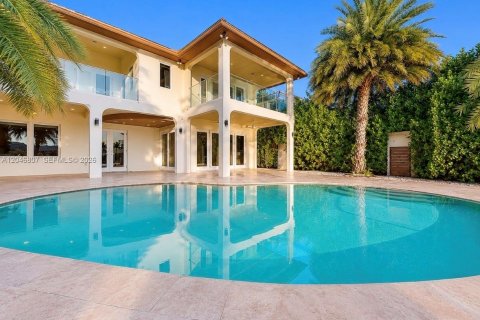 Villa ou maison à louer à Miami Beach, Floride: 4 chambres, 310.11 m2 № 2252477 - photo 6