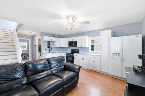 Villa ou maison à vendre à Davenport, Floride: 2 chambres, 113.15 m2 № 2236306 - photo 6