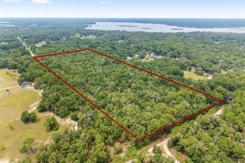 Terreno en venta en Crystal River, Florida № 1917308 - foto 1