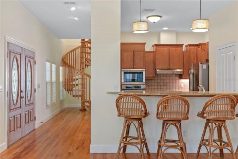 House in New Smyrna Beach, Florida 3 bedrooms, 262.91 sq.m. № 2212046 - photo 17