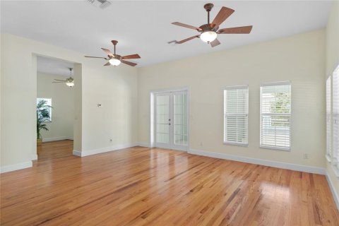 House in New Smyrna Beach, Florida 3 bedrooms, 262.91 sq.m. № 2212046 - photo 19