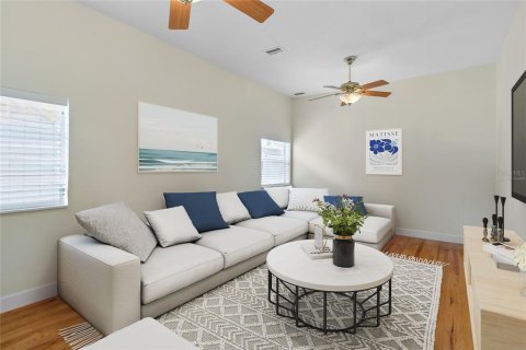 House in New Smyrna Beach, Florida 3 bedrooms, 262.91 sq.m. № 2212046 - photo 10