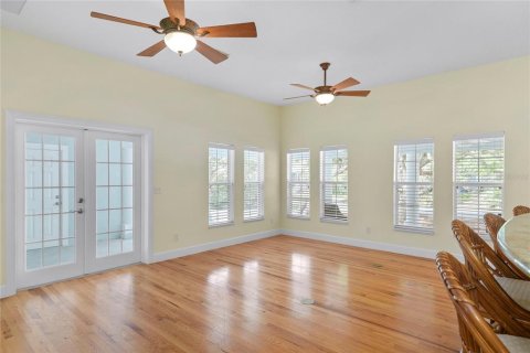 House in New Smyrna Beach, Florida 3 bedrooms, 262.91 sq.m. № 2212046 - photo 20