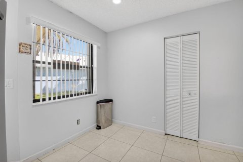 Villa ou maison à vendre à Boca Raton, Floride: 3 chambres, 156.91 m2 № 2189243 - photo 16