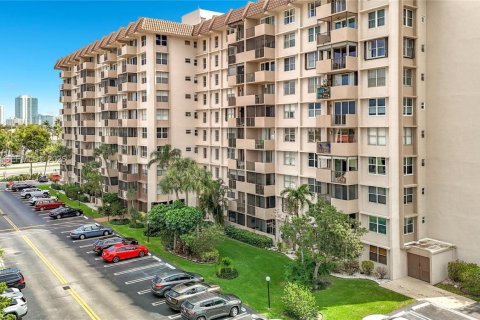 Condominio en venta en Pompano Beach, Florida, 1 dormitorio, 58.53 m2 № 2049803 - foto 16
