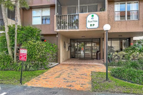 Condominio en venta en Pompano Beach, Florida, 1 dormitorio, 58.53 m2 № 2049803 - foto 18