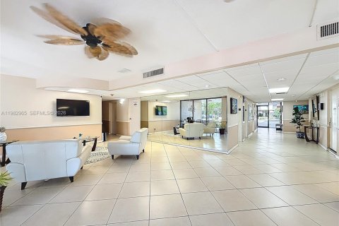 Condominio en venta en Pompano Beach, Florida, 1 dormitorio, 58.53 m2 № 2049803 - foto 20