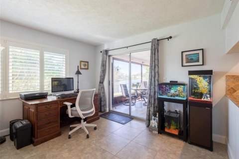 House in Venice, Florida 2 bedrooms, 157.75 sq.m. № 1723745 - photo 21