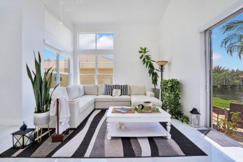 Villa ou maison à vendre à Miramar, Floride: 6 chambres, 322.37 m2 № 2087456 - photo 4