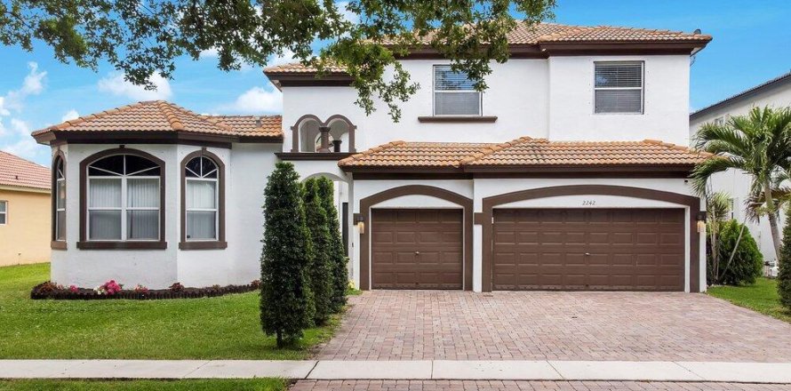 Villa ou maison à Miramar, Floride 6 chambres, 322.37 m2 № 2087456