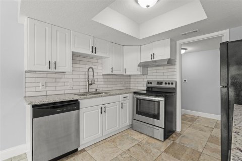 Condo in Altamonte Springs, Florida, 1 bedroom  № 1886304 - photo 11