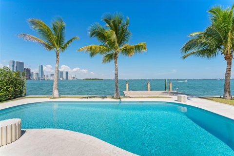 Casa en venta en Miami, Florida, 4 dormitorios, 341.04 m2 № 1933181 - foto 2