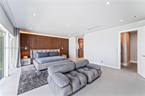 Casa en venta en Miami, Florida, 4 dormitorios, 341.04 m2 № 1933181 - foto 21