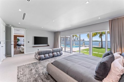 Casa en venta en Miami, Florida, 4 dormitorios, 341.04 m2 № 1933181 - foto 20