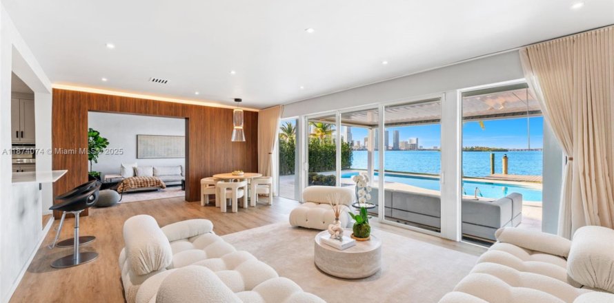 Villa ou maison à Miami, Floride 4 chambres, 341.04 m2 № 1933181