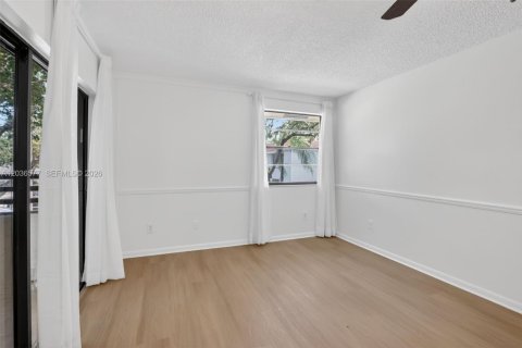 Copropriété à louer à Pembroke Pines, Floride: 2 chambres, 83.61 m2 № 2084520 - photo 18