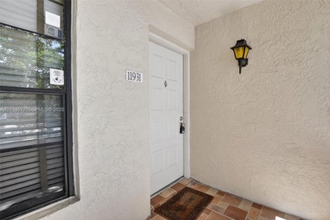 Copropriété à louer à Pembroke Pines, Floride: 2 chambres, 83.61 m2 № 2084520 - photo 12