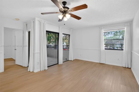 Copropriété à louer à Pembroke Pines, Floride: 2 chambres, 83.61 m2 № 2084520 - photo 21