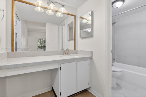 Copropriété à louer à Pembroke Pines, Floride: 2 chambres, 83.61 m2 № 2084520 - photo 7