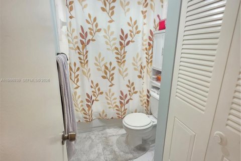 Condominio en venta en Plantation, Florida, 1 dormitorio, 83.61 m2 № 2046526 - foto 9