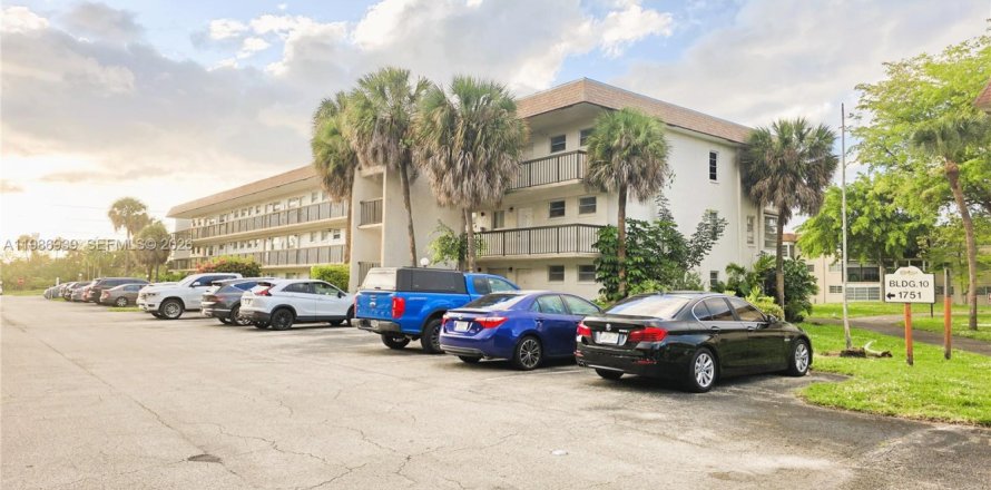 Condominio en Plantation, Florida, 1 dormitorio  № 2046526