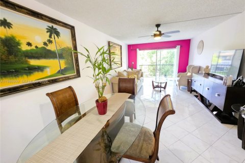 Condominio en venta en Plantation, Florida, 1 dormitorio, 83.61 m2 № 2046526 - foto 5