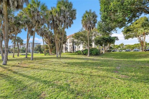 Купить кондоминиум в Лодерхилл, Флорида 3 спальни, 141.77м2, № 1965043 - фото 24