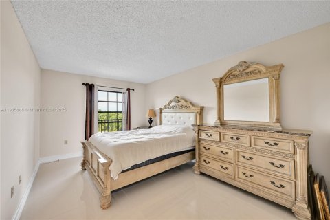 Купить кондоминиум в Лодерхилл, Флорида 3 спальни, 141.77м2, № 1965043 - фото 18