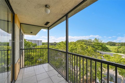 Купить кондоминиум в Лодерхилл, Флорида 3 спальни, 141.77м2, № 1965043 - фото 21