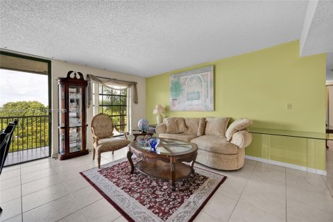 Купить кондоминиум в Лодерхилл, Флорида 3 спальни, 141.77м2, № 1965043 - фото 10