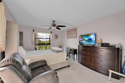 Купить кондоминиум в Лодерхилл, Флорида 3 спальни, 141.77м2, № 1965043 - фото 14