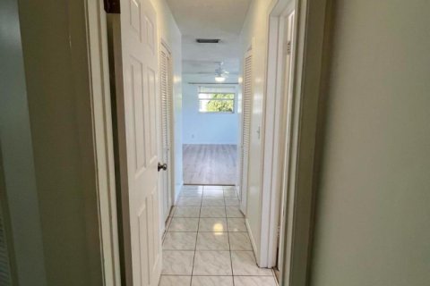 Condo in Boynton Beach, Florida, 2 bedrooms № 2195043 - photo 11