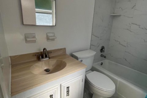 Condo in Boynton Beach, Florida, 2 bedrooms № 2195043 - photo 18