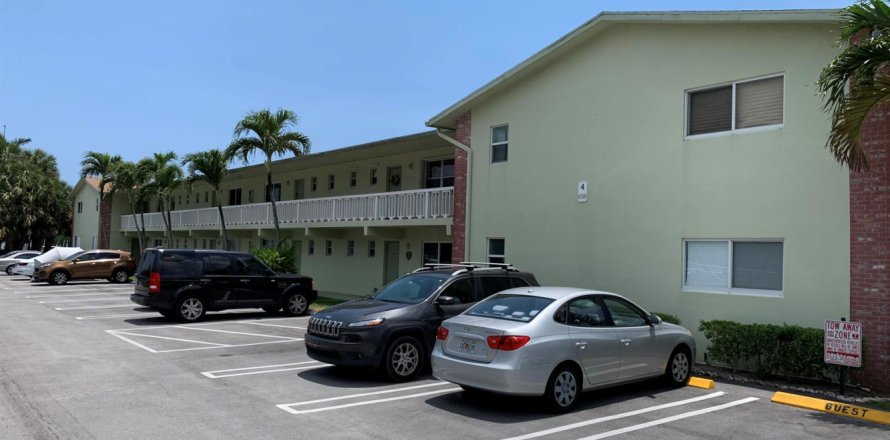 Condo in Boynton Beach, Florida, 2 bedrooms № 2195043
