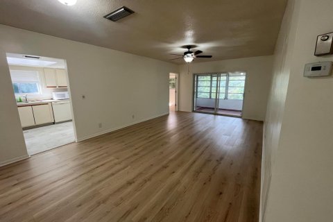 Condo in Boynton Beach, Florida, 2 bedrooms № 2195043 - photo 25