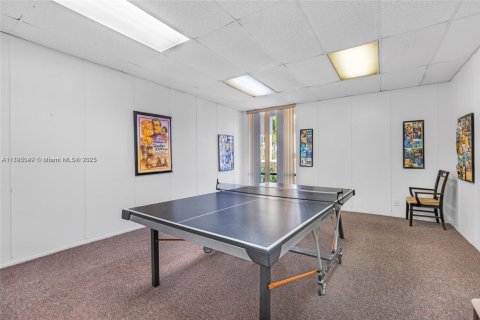 Copropriété à louer à Hollywood, Floride: 2 chambres, 113.15 m2 № 1960010 - photo 17