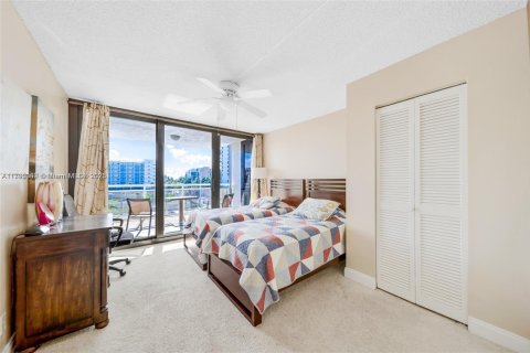 Copropriété à louer à Hollywood, Floride: 2 chambres, 113.15 m2 № 1960010 - photo 7