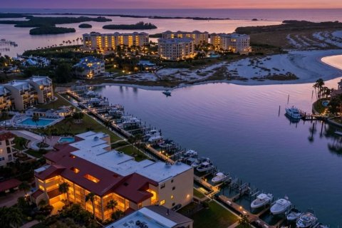 Condo in Tierra Verde, Florida, 2 bedrooms  № 2167345